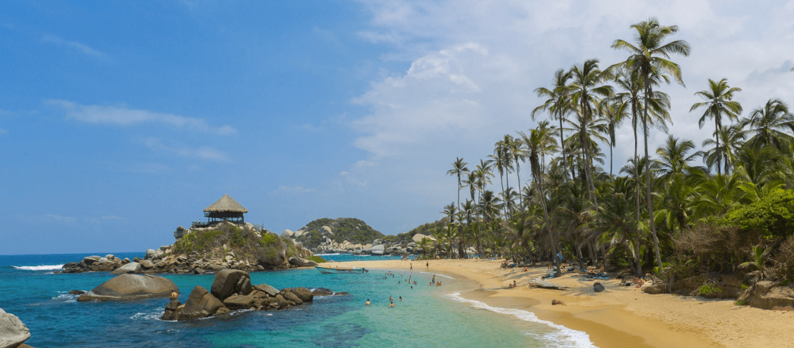 Como_llegar_al_tayrona_en_lancha_cabo_san_juan_Playa_cristal